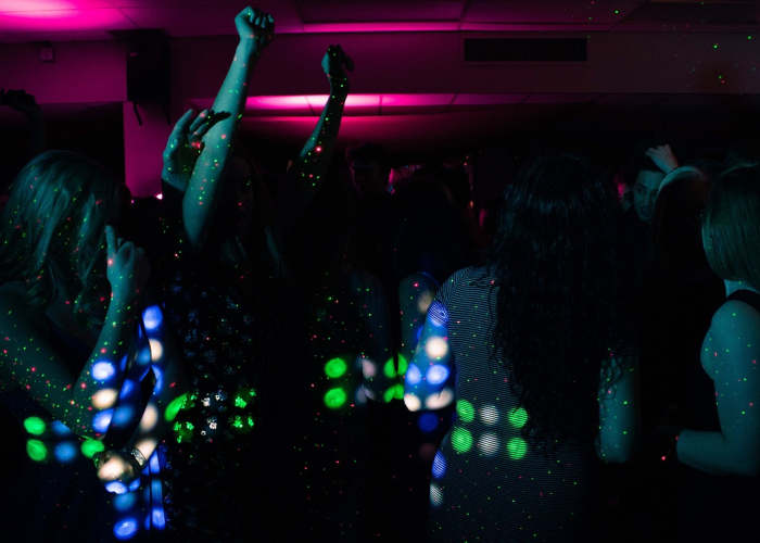 新疆增1本土确诊此前感染者丈夫：新疆确诊1例