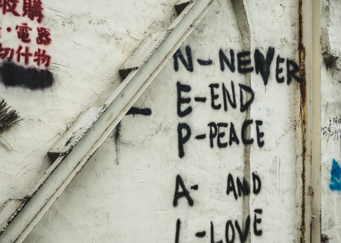 ✅ 研报掘金丨中金：上调东方甄选目标价至30港元，盈利增长预期更乐观