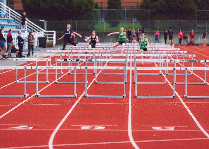 德意志银行证实检察机关人员正在其办公地点 股价下跌3.4%