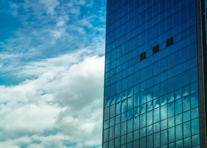 中化国际：拟发行股份购南通星辰100%股权