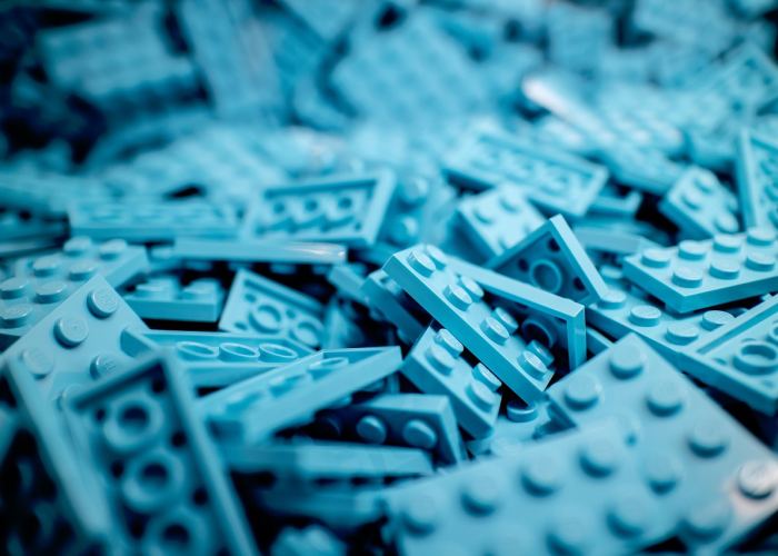 卫星图像：哈梅内伊官邸内多栋建筑遭严重损毁